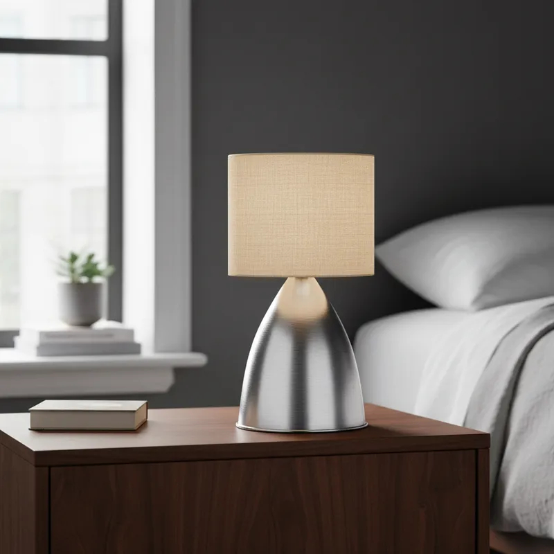 Luminária de Mesa abajur Bojudo Escovado alumínio bivolt Com Cúpula — Decoração