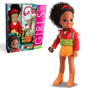 Brinquedo Boneca Girls Life Adventure 100% Vinil Com Acessórios Faz