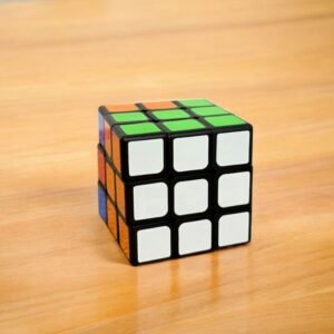Brinquedo Cubo Mágico Clássico 5x5cm 1 unidade Rizzo