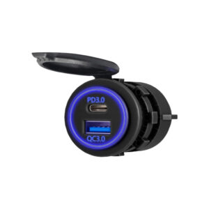 Carregador de Celular Tomada USB Veicular com USB 3.1A USB C Roadstar