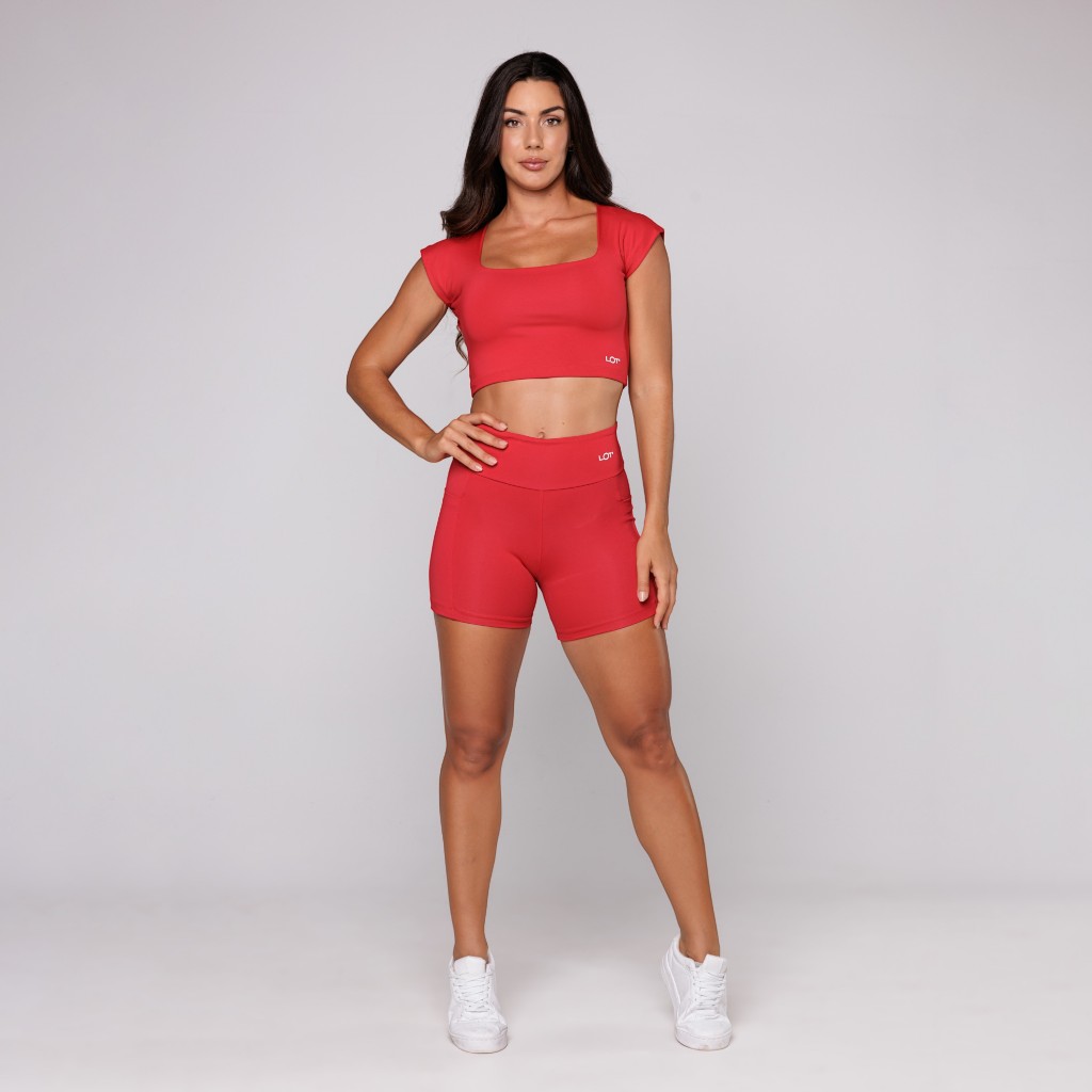 Conjunto Fitness Feminino Top Decote Quadrado e Short com Bolso