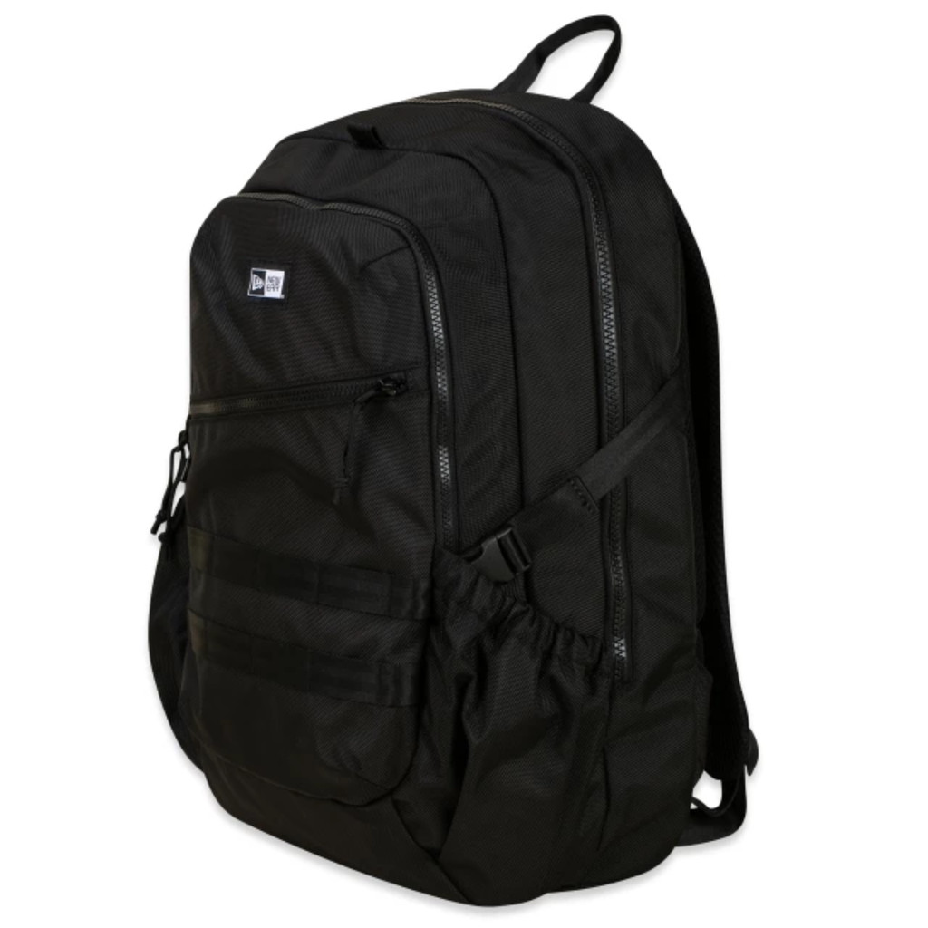 Mochila Urban 33L Preta Lisa em Poliéster Durável New Era